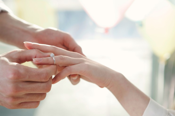 [고객후기] 결혼적령기 도움받은 바로연 결혼정보회사