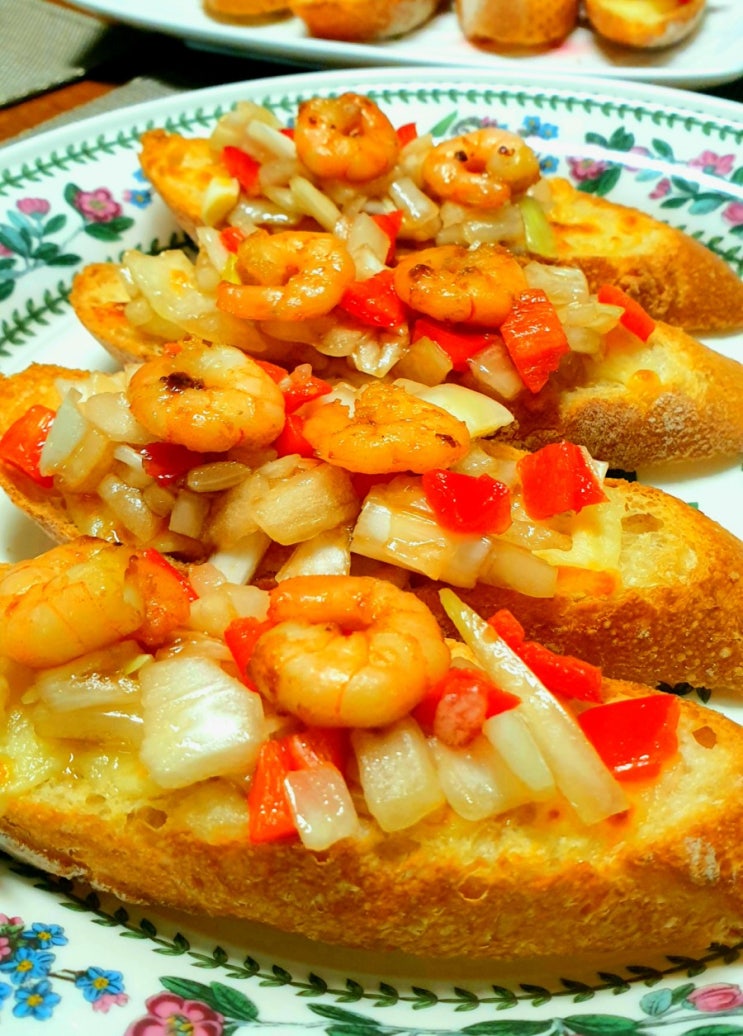  홈 파티용 새우 부르스게타 (Bruschetta), 새우 알리오올리오 파스타 간단히 만들기 - 블로그 1주년을 기념하며