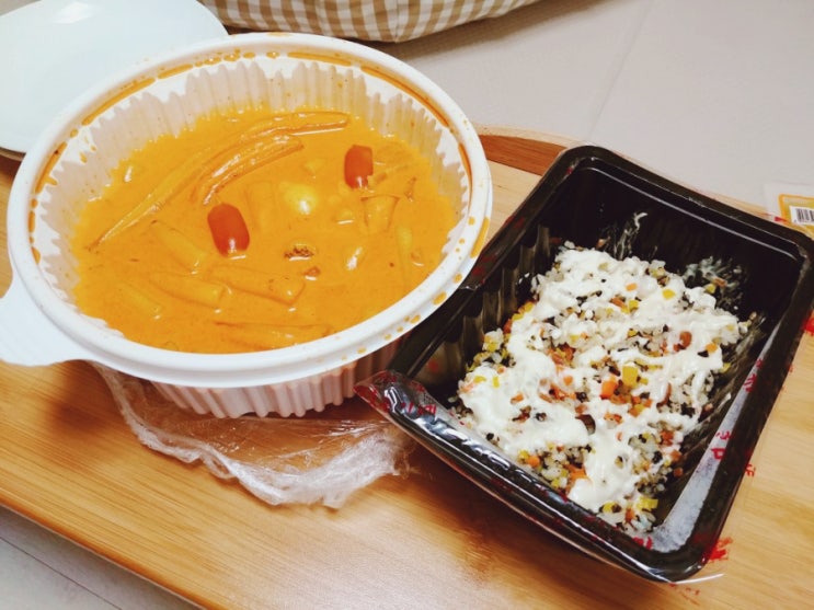 떡군이네떡볶이 로제떡볶이(밀떡) lv2.(보통맛)+분모자,스팸마약비빔밥 시켜 먹었어요 떡군이네떡볶이 로제떡볶이(밀떡) lv2.(보통맛)+분모자,스팸마약비빔밥 시켜 먹었어요