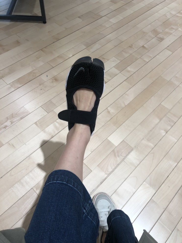 나이키 에어리프트 <b>타비</b> 블랙 족발신발 충동구매