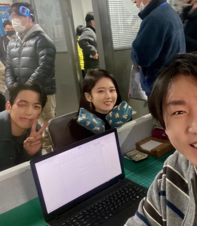 210429목.장나라 정용화 대박부동산 6회- 현장스틸사진 ,인스타그램"고마워.고맙다고"