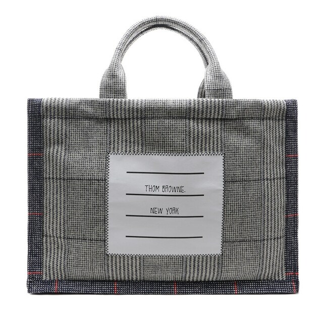 인기 급상승인 톰브라운 Thom Browne 남성 토트백 9950186 ··· 인기 급상승인 톰브라운 Thom Browne 남성 토트백 9950186 ···