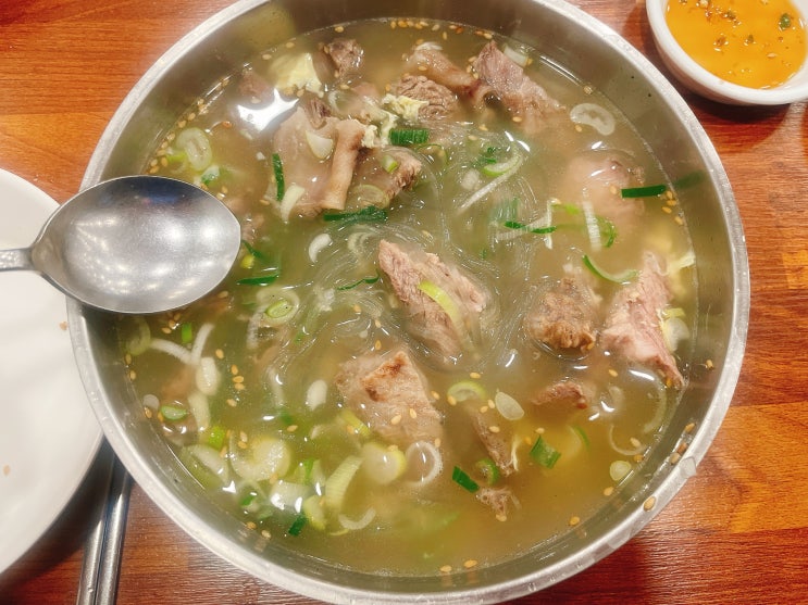  포항 송도 맛집 고기 듬뿍 단백한 소문난 왕갈비탕