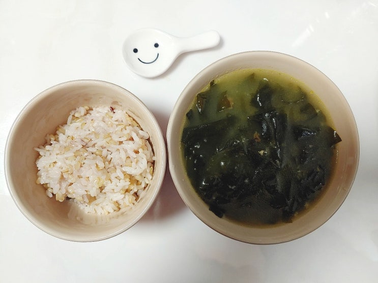  간단한 소고기 미역국 맛있게 끓이기