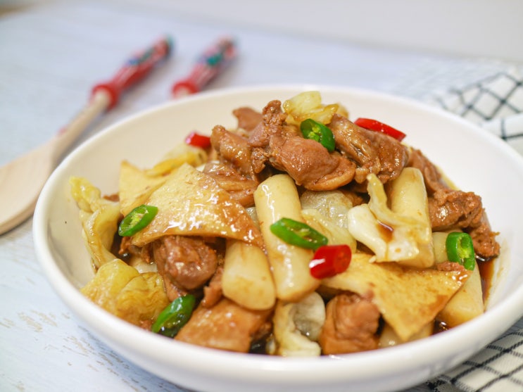  닭떡볶이 레시피, 하림 안동 순살찜닭 간장소스, 간단 캠핑 메인 요리 메뉴로 추천