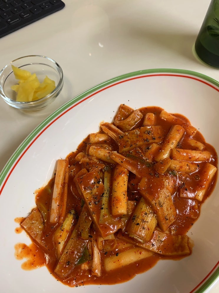  모두가 사랑하는 떡볶이 ️ 맛있는 레시피 소개합니다 :: 제가 가장 좋아하는 떡볶이레시피