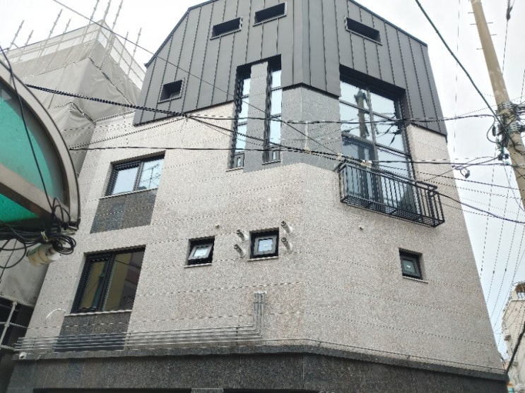  목동 주택 유리창문썬팅 신축 건물 열차단썬팅 사생활 보호 시선차단썬팅 필름 코팅 양천구 건물 유리창문 썬팅필름 시공