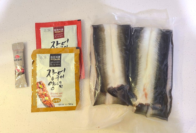 캠핑음식으로 민물장어 몬스터장어만한게 없쥬~ 캠핑음식으로 민물장어 몬스터장어만한게 없쥬~