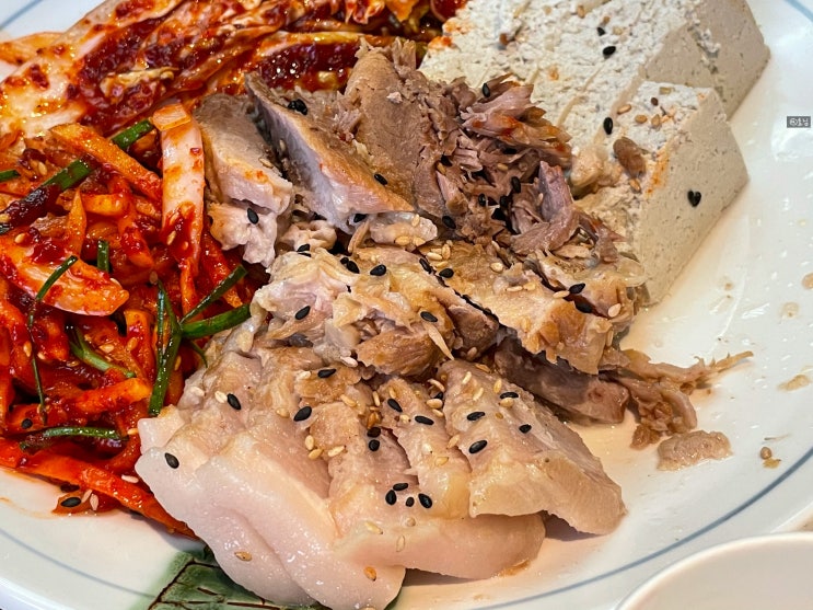  여수 공항 맛집/ 보쌈정식 풀뿌리흑두부