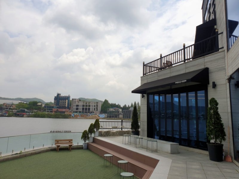 안성원곡카페 방재저수지 뷰가 좋았던 카이로스 9