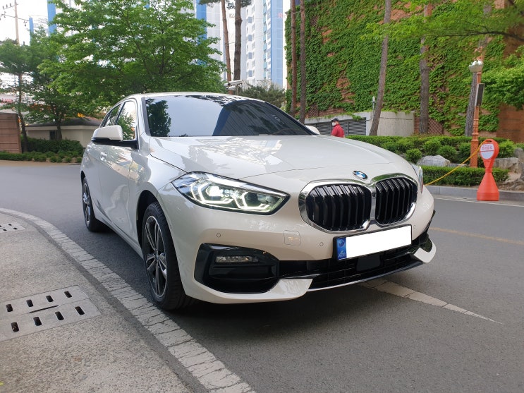 BMW 118d 스포츠 출고 후기 (알파인 화이트 / 블랙 시트) BMW 118d 스포츠 출고 후기 (알파인 화이트 / 블랙 시트)