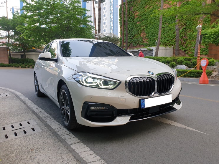 BMW 118d 스포츠 출고 후기 (알파인 화이트 / 블랙 시트)