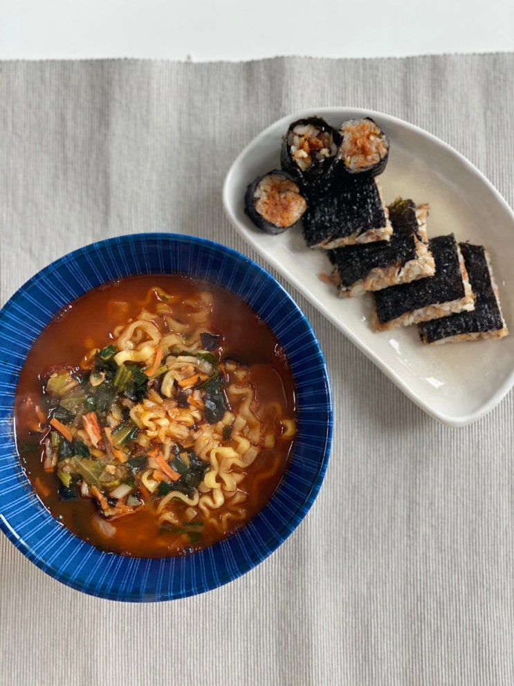  요리 초보의 집콕 요리 일기 [ 진짬뽕 / 참치김밥 ]