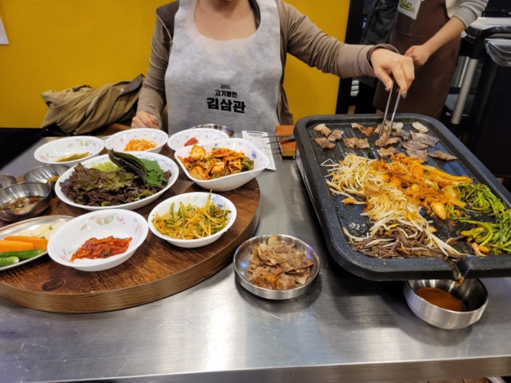  라페스타고기집 고기명인김삼관 삼겹로스 끝내준다