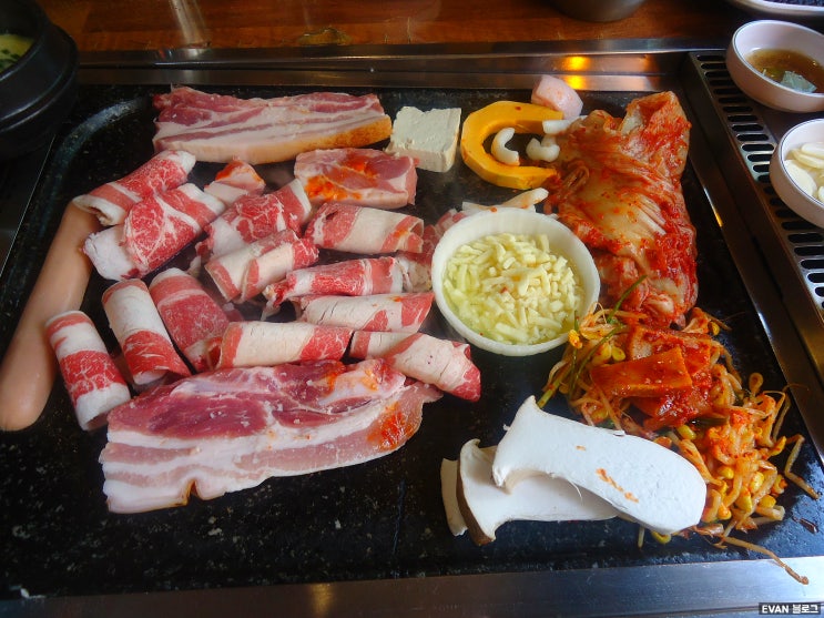  교대역 가성비맛집 특별한 이벤트로 서비스가 있는 탐라도야지 후기