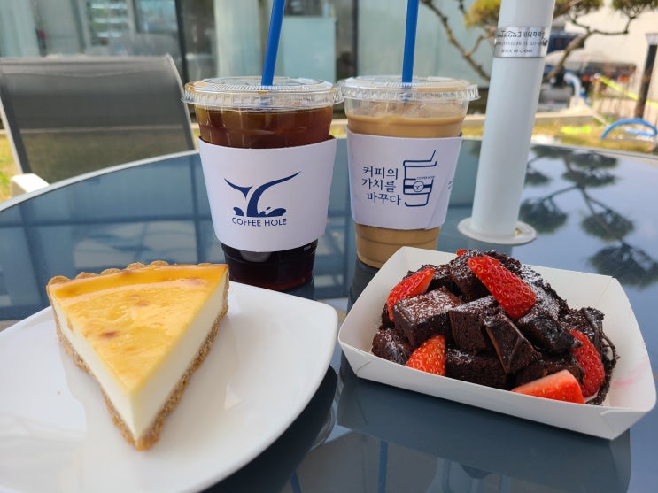  아산 신정호카페:: 야외테이블이 있는 커피홀베이커리