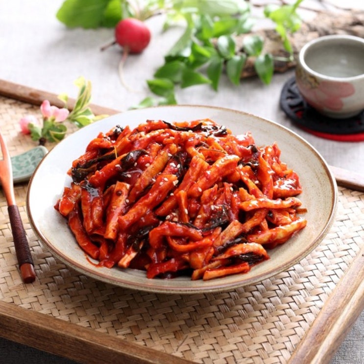 가성비 좋은 반찬단지 양념무말랭이 1kg 무말랭이무침 J2-6J3N4KG5.2EA, 1팩 추천해요 가성비 좋은 반찬단지 양념무말랭이 1kg 무말랭이무침 J2-6J3N4KG5.2EA, 1팩 추천해요