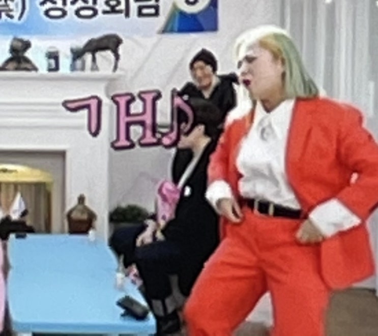박나래 성희롱 고소 감성팔이 논란 할아버지와의 만남 경찰조사는 너무 심하다? 남녀 바꿔 생각해봐라? 박나래 성희롱 고소 감성팔이 논란 할아버지와의 만남 경찰조사는 너무 심하다? 남녀 바꿔 생각해봐라?