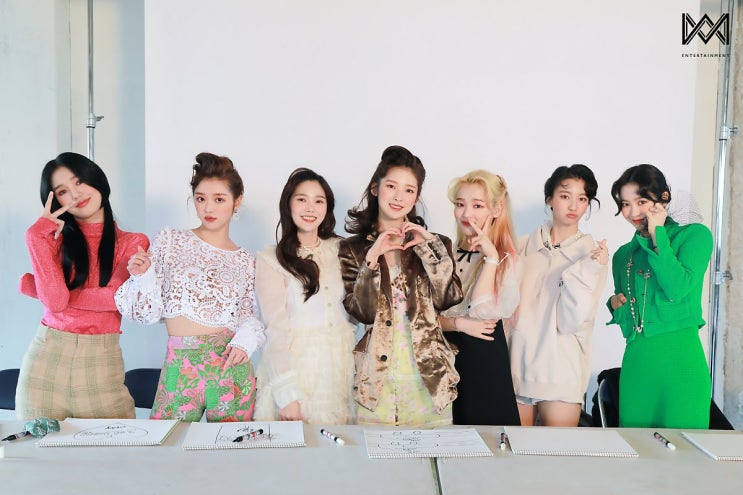Worldwide Wonderful Woman 오마이걸의 W 화보 비하인드 Worldwide Wonderful Woman 오마이걸의 W 화보 비하인드