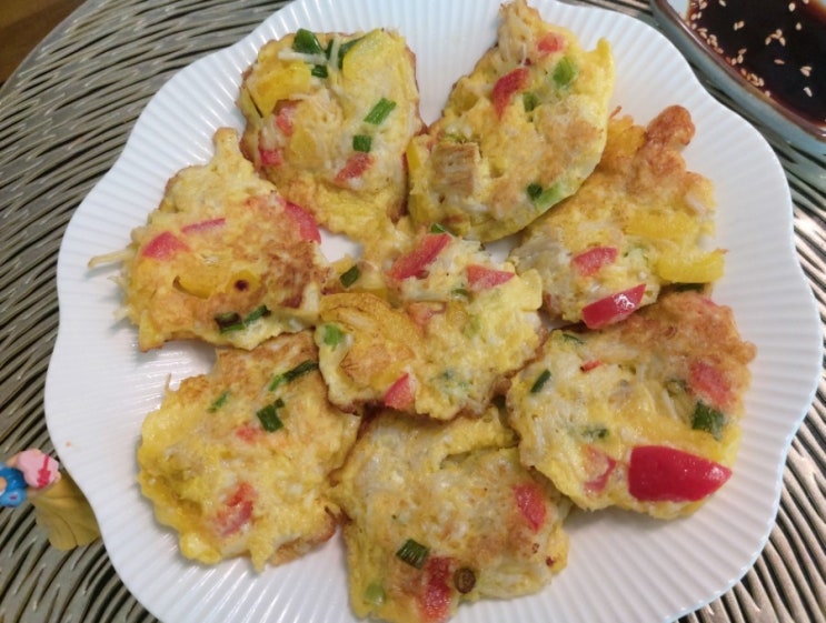 팽이버섯 달걀전 파프리카넣어서 부드러운맛~ 팽이버섯 달걀전 파프리카넣어서 부드러운맛~