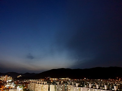 静かな春の夜に夜想曲 キム・ユナ作詞作曲歌