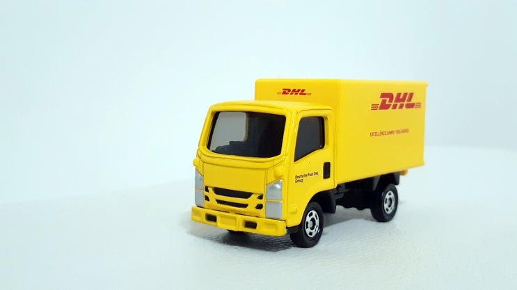 토미카 No.109 DHL 이스즈 엘프 트럭 토미카 No.109 DHL 이스즈 엘프 트럭