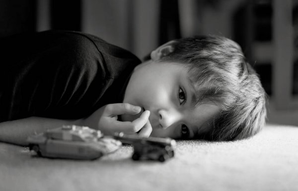  자폐 스펙트럼 장애(ASD) 진단 및 증상과 치료의 목표 "조기발견하여 꾸준히 치료해야 예후가 좋습니다"