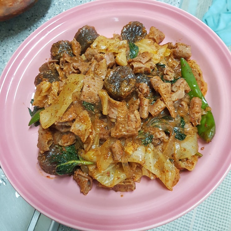  집에서도 곱창유혹 밀키트로 쉽게 야채곱창 먹기