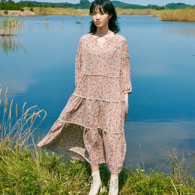 핵가성비 좋은 오앨 FLOWER PATTERN SHIRRING DRESS 좋아요 핵가성비 좋은 오앨 FLOWER PATTERN SHIRRING DRESS 좋아요
