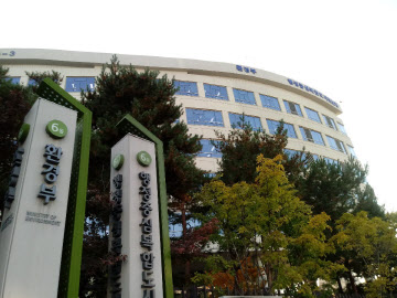 환경책임보험 자기부담률 보상한도액 0.5%→0.1%…무사고 5% 할인율 도입 환경책임보험 자기부담률 보상한도액 0.5%→0.1%…무사고 5% 할인율 도입