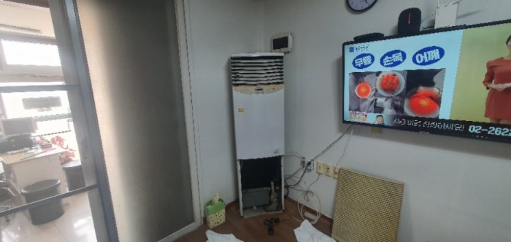  안동 무침회 식당에서 골드스타 스탠드 에어컨 완전분해 청소, 오늘 사고 쳤네요--