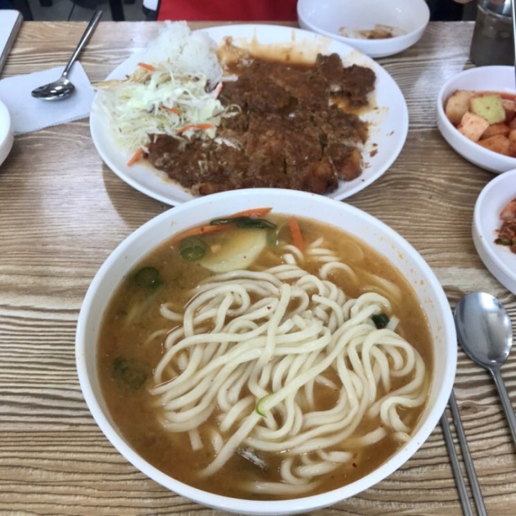 [1년 전 오늘] 신부동 장칼국수 수제돈가스와 같이 먹는 환상적인 맛 / 천안식후감