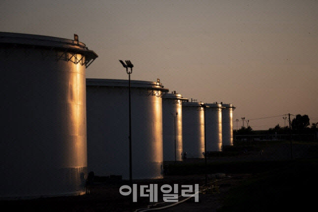 국제유가, 휘발유 재고↑·인도 코로나 확산에 하락…WTI 0.1%↓ 국제유가, 휘발유 재고↑·인도 코로나 확산에 하락…WTI 0.1%↓