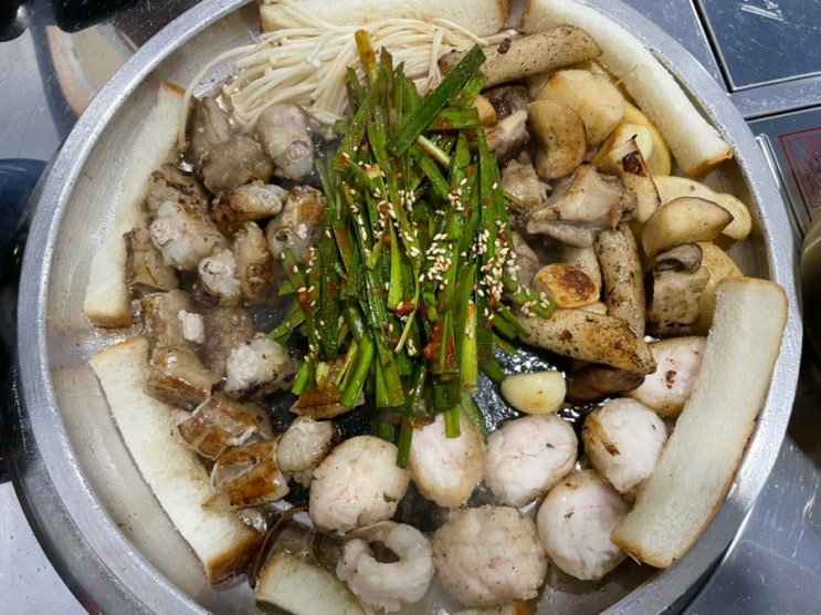  곱창이먼저다 ; 곱이 가득한 소곱창에 케이준곱창까지 판매하는 신대방곱창