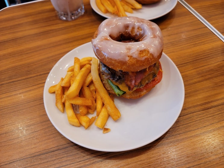  <일본 맛집> BURGER&MILKSHAKE CRANE @ 스에히로초, 도쿄