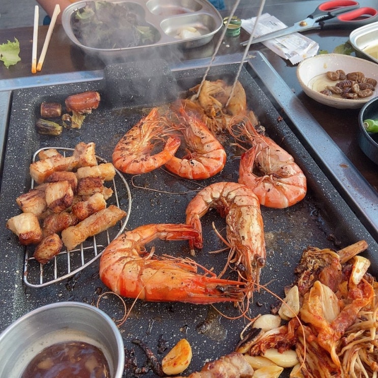  바다를 바라보며 노을을 벗삼아 먹는 마산 구산면 맛집[가고파생삽겹구이]