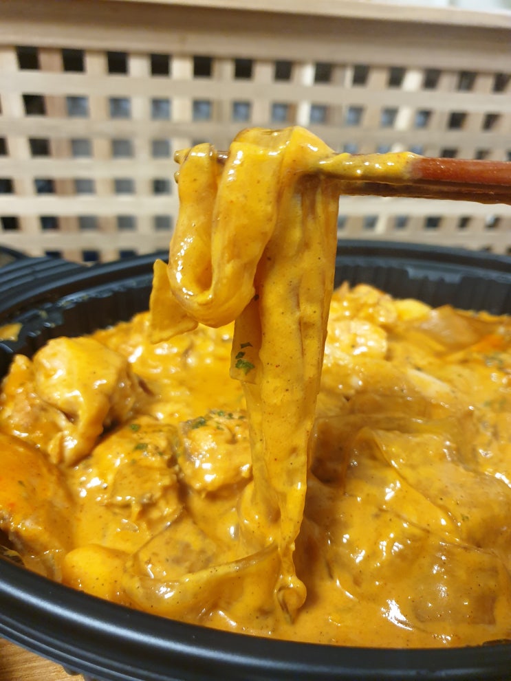  두찜 성동왕십리점 로제찜닭(중국당면 추가), 등심돈까스, 김말이, 치즈볼, 왕새우튀김 후기