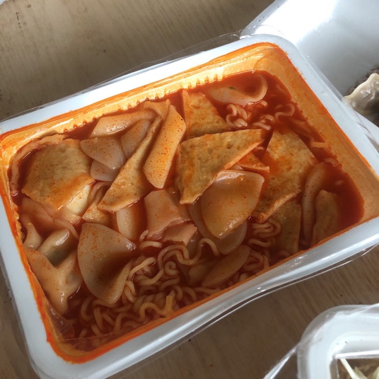  안산 추억의 디델리 라볶이+냉라멘+갈비만두