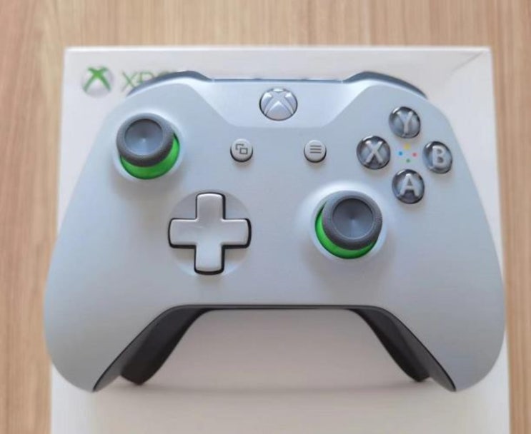 많이 팔린 XBOX 컨트롤러 펄스 레드 무선, 1개, 그레이 블루투스 파우치 추천해요 많이 팔린 XBOX 컨트롤러 펄스 레드 무선, 1개, 그레이 블루투스 파우치 추천해요