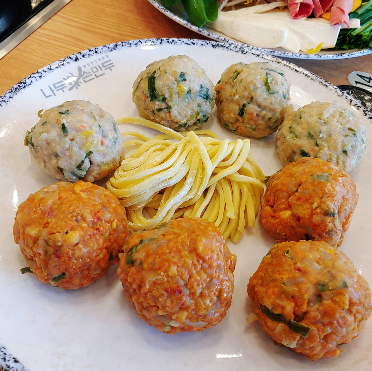  [시흥] 나두락손만두, 굴림만두와 샤브만두전골이 맛있는 신천동 맛집