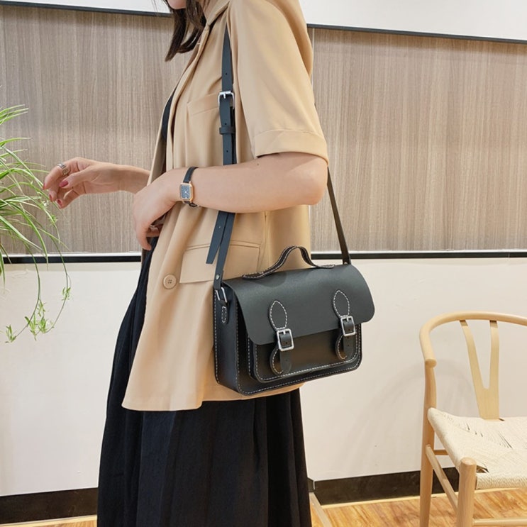 요즘 인기있는 가죽 공예 DIY 가방 만들기 크로스 숄더 백 핸드메이드 수제 미니 파우치 핸드폰 좋아요 요즘 인기있는 가죽 공예 DIY 가방 만들기 크로스 숄더 백 핸드메이드 수제 미니 파우치 핸드폰 좋아요