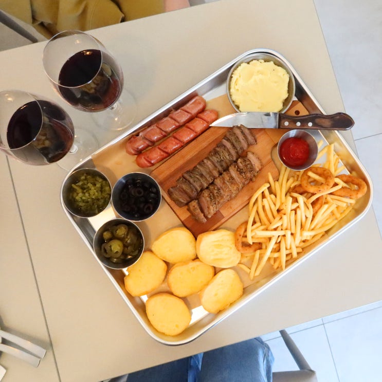  광명사거리역 맛집 우아비 바베큐 플래터가 맛있는 광명 데이트 장소