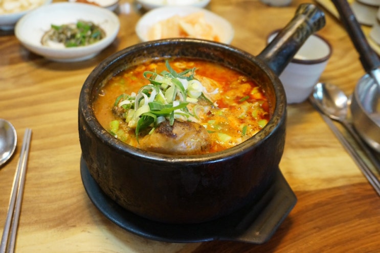  경북 고령군 다산면 '행복이 머무는 집'에서 어탕삼계 먹고 몸보신 제대로 하자! / 다산 어탕삼계 / 다산 어탕칼국수 맛집
