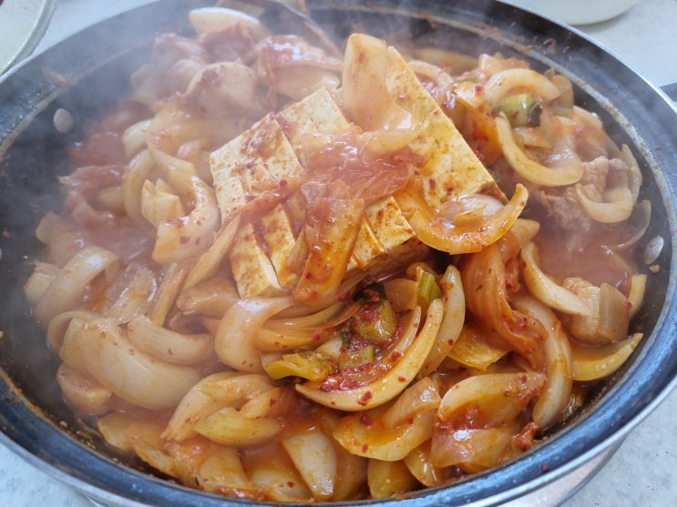  [연산동 김치찌개 맛집] 평일에도 항상 만석인 시골 통돼지 볶음