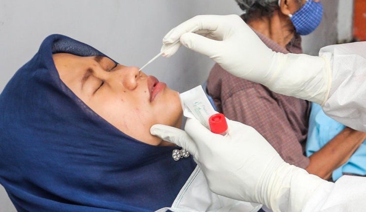 인도네시아 코로나19 검사 면봉 재사용 충격