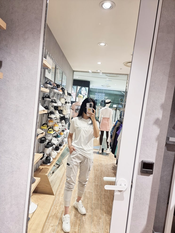 코닥 바지 세련된 스냅 카고 조거팬츠 브랜드 착용후기 코닥 바지 세련된 스냅 카고 조거팬츠 브랜드 착용후기