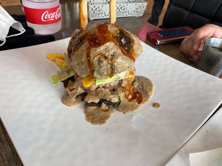  제주도 섭지코지 수제버거 맛집 : 몰마농 화산버거와 돈가스