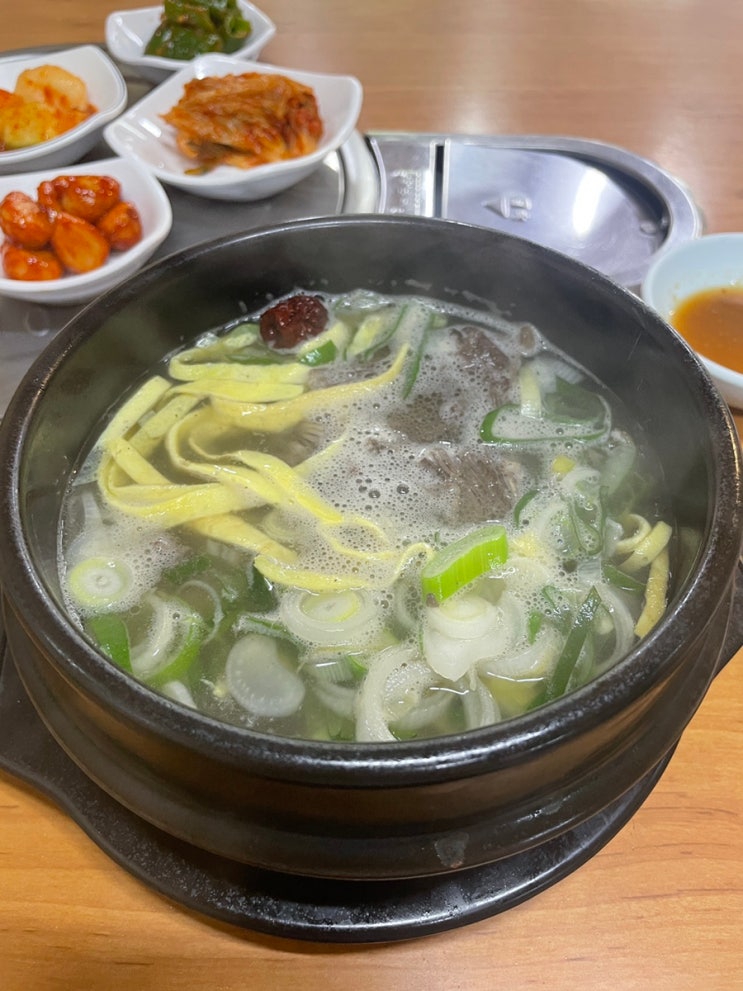 종로5가 갈비탕 맛집 홍민생등심 - 실한 살코기가 가득