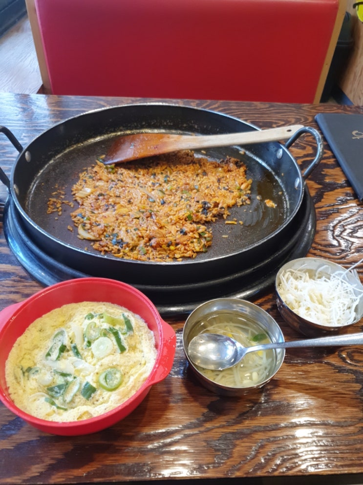  [유가네 닭갈비] 닭갈비 철판볶음밥 & [지코바치킨] 순살 반반 (순한맛)