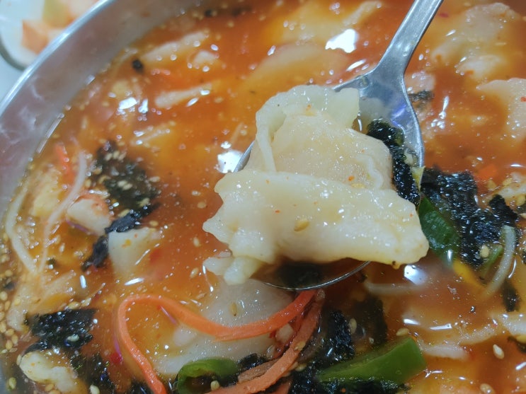  중랑구 망우동 맛집] 공릉동 원조 멸치국수 중랑점에서 얼큰 김치 수제비, 들깨수제비, 감자만두를 맛보다